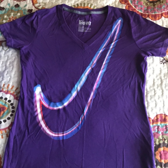 Nike purple dri-fit shirt - Picture 1 of 3